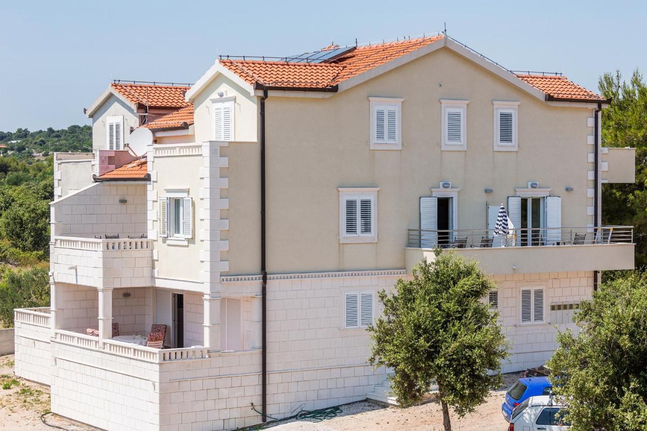 Apartments And Rooms With Parking Space Rogoznica - 10339 Exteriér fotografie