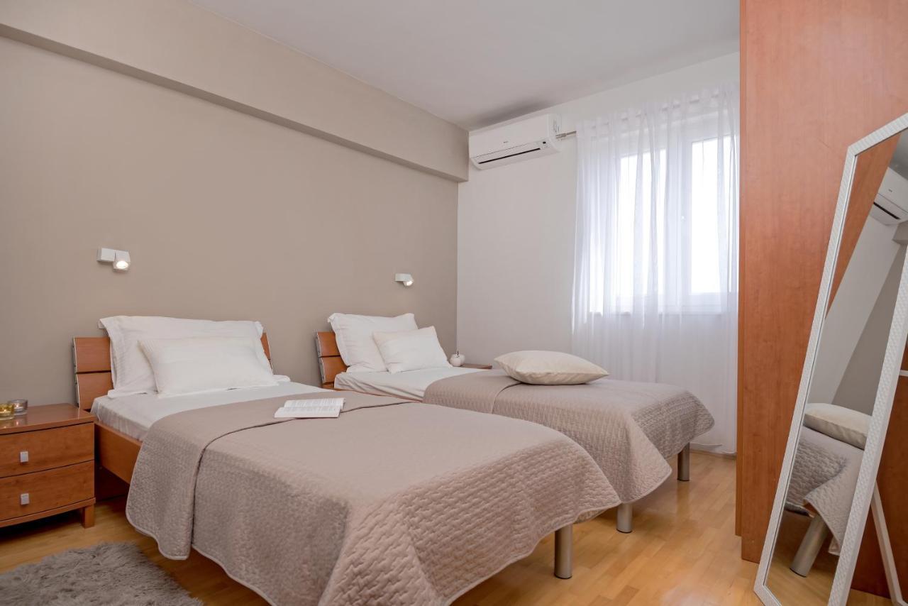 Apartments And Rooms With Parking Space Rogoznica - 10339 Exteriér fotografie