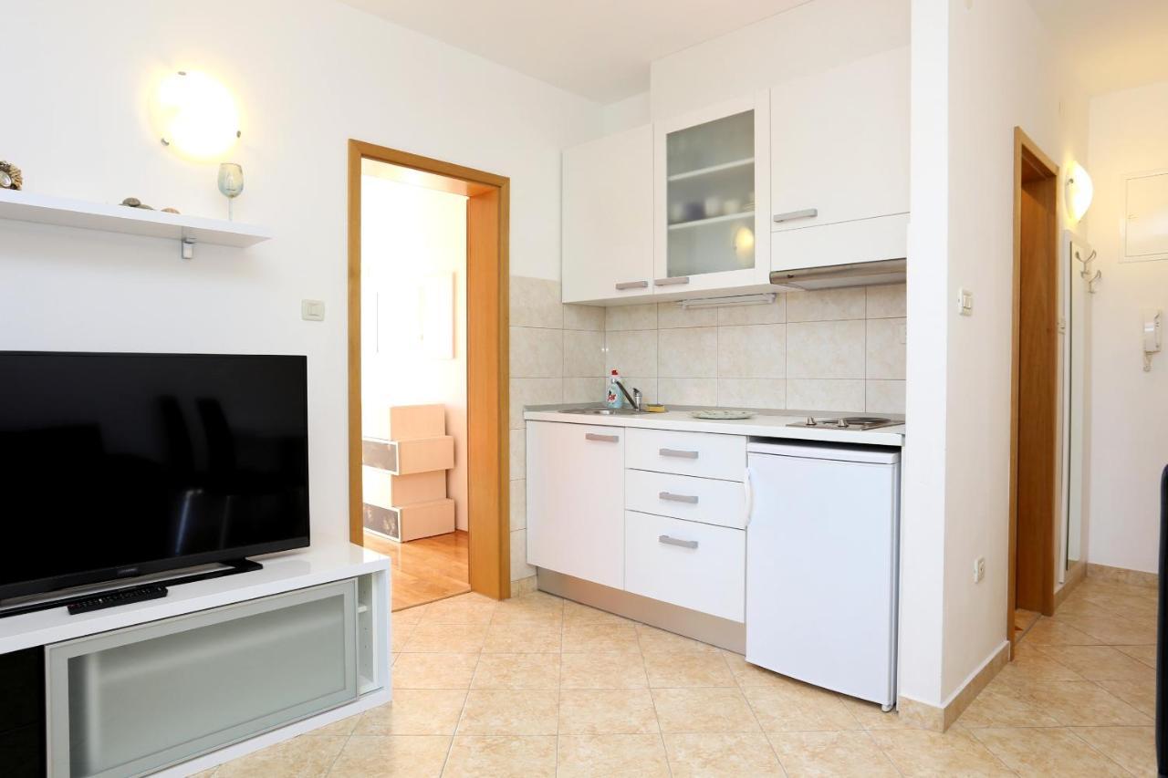 Apartments And Rooms With Parking Space Rogoznica - 10339 Exteriér fotografie