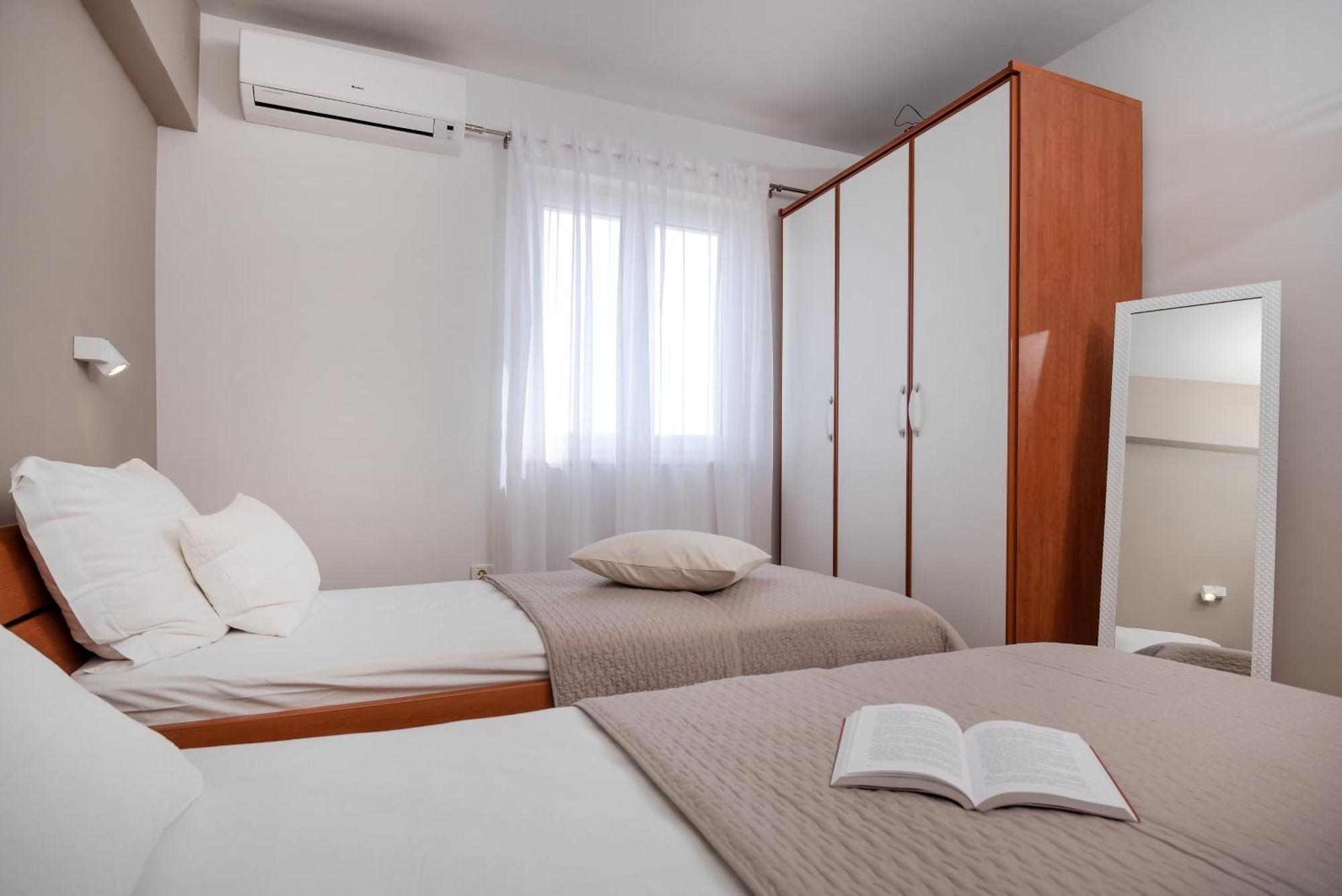 Apartments And Rooms With Parking Space Rogoznica - 10339 Pokoj fotografie